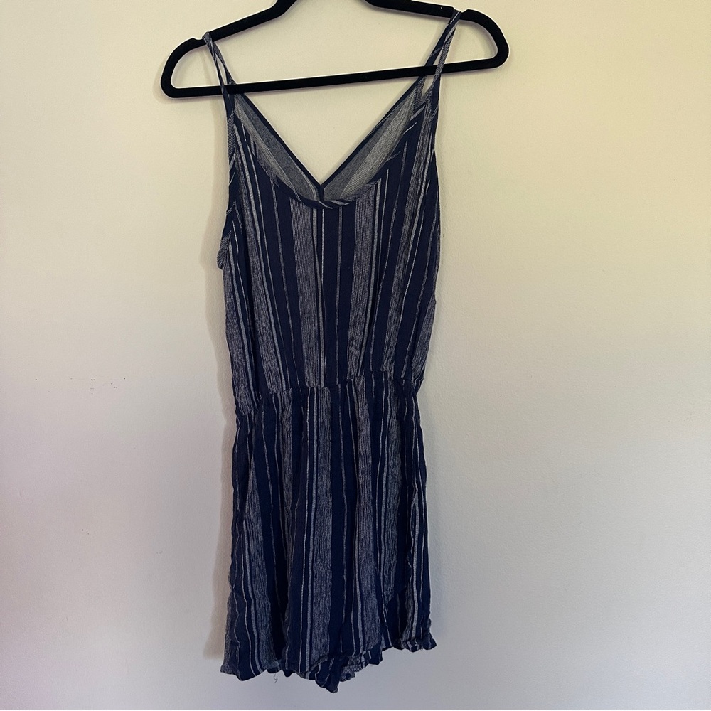 Surplice front romper - Picture 2 of 4